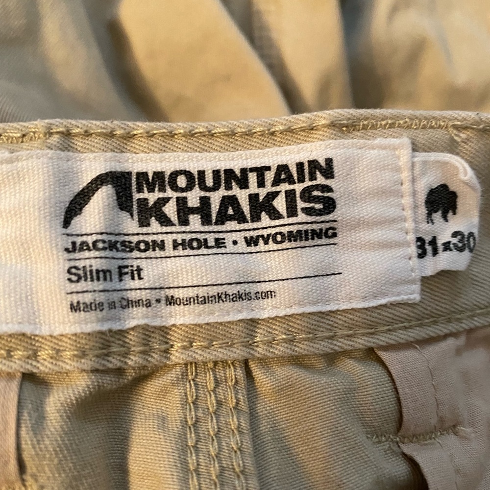 Mountain Khaki slim fit pants size 31 x 30. Excellent condition.